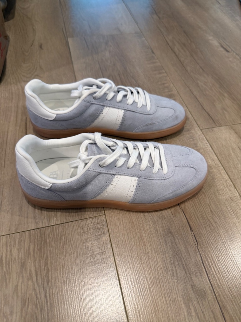 Zara Sneakers - Picture 3 of 3